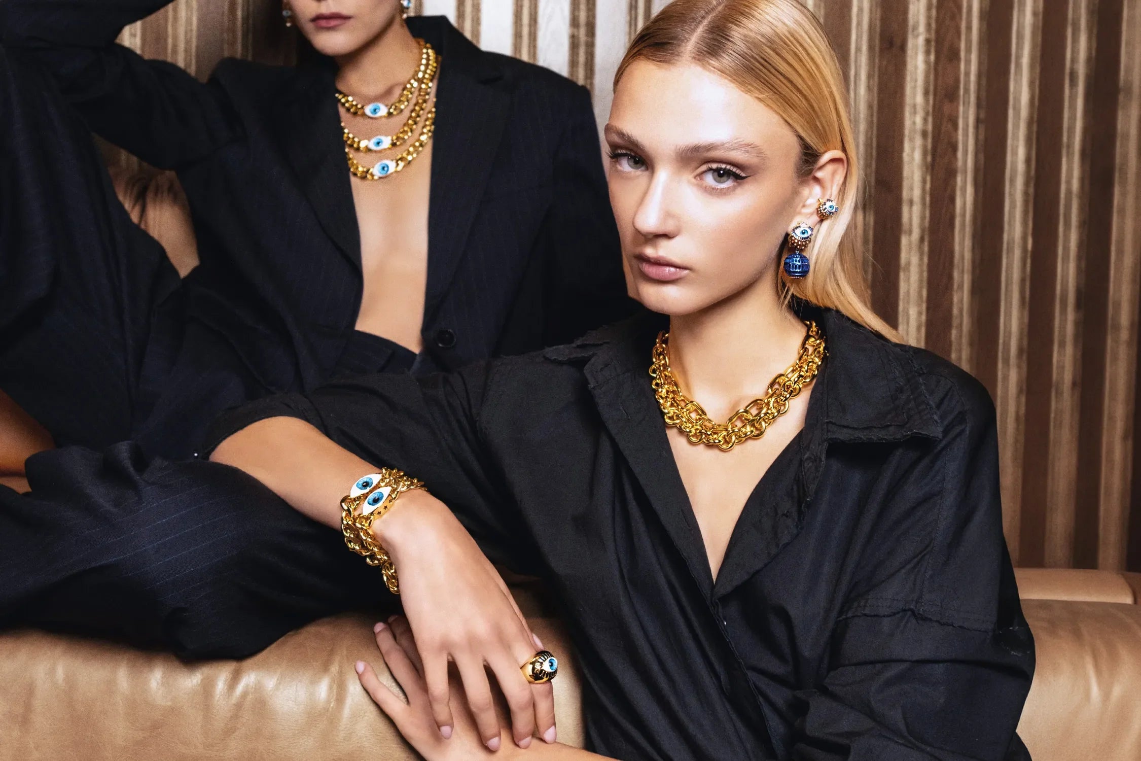COLLARES Y CADENAS