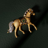 Broche Eki Crimson Dorado
